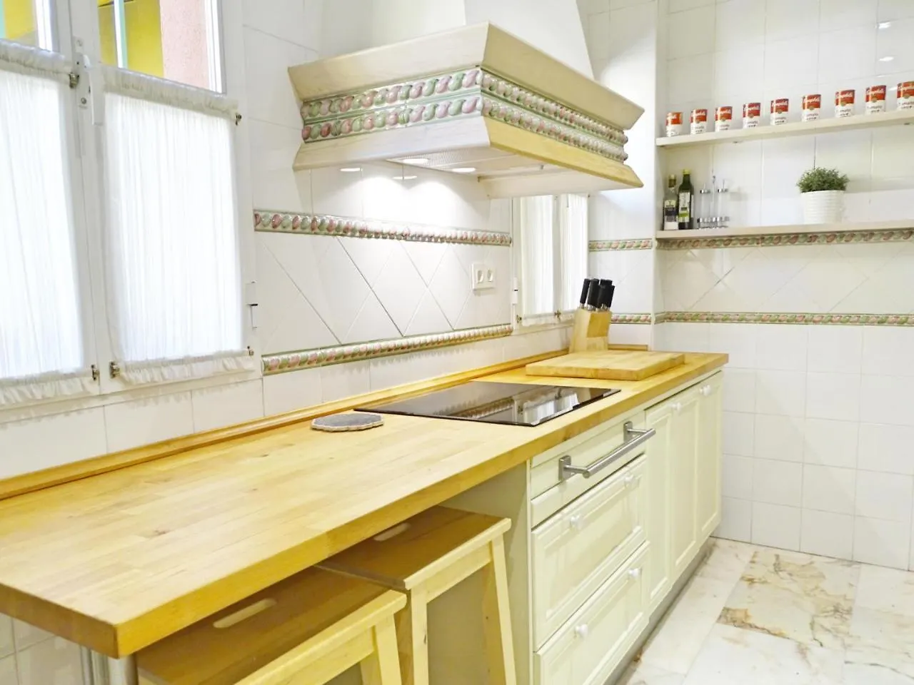 Guadalquivir Place Apartment Seville 0*,  Spain