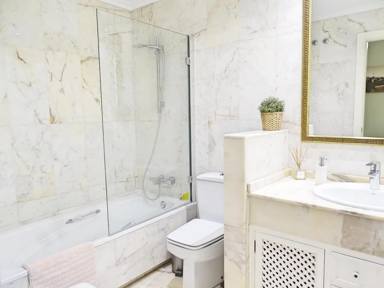 Guadalquivir Place Apartment Seville